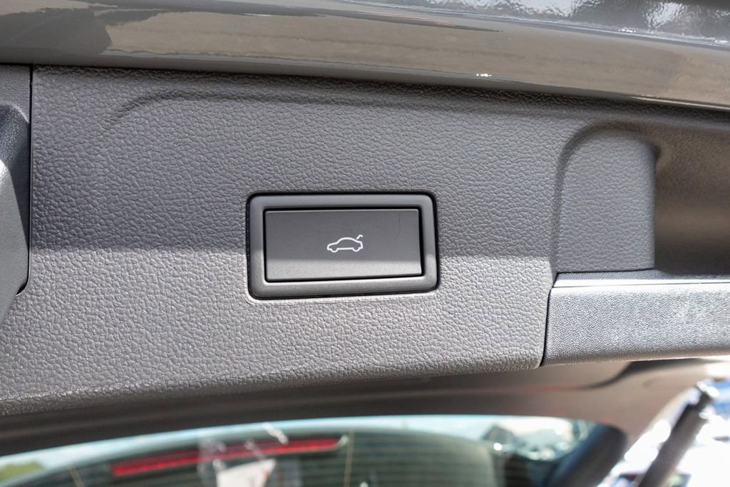 New 2026 Volkswagen Atlas SE image 31