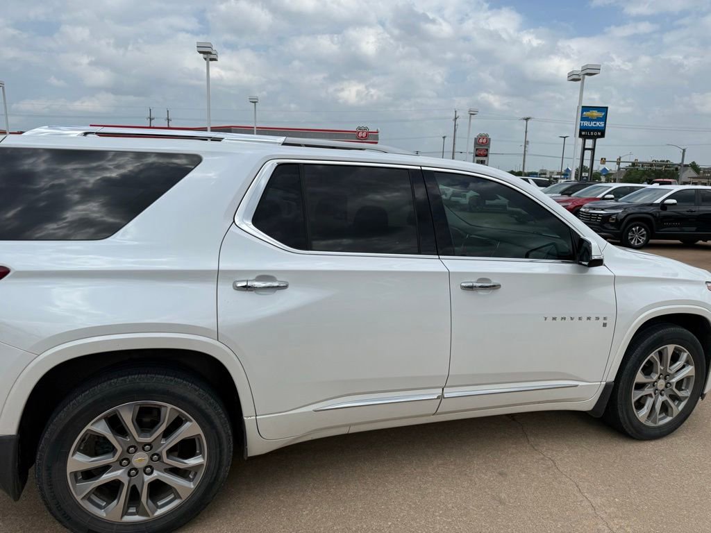 Used 2018 Chevrolet Traverse Premier w/ Driver Confidence II Package FWD image 5