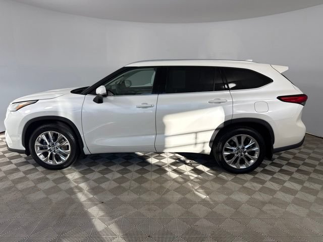 Used 2020 Toyota Highlander Limited AWD/4WD image 4