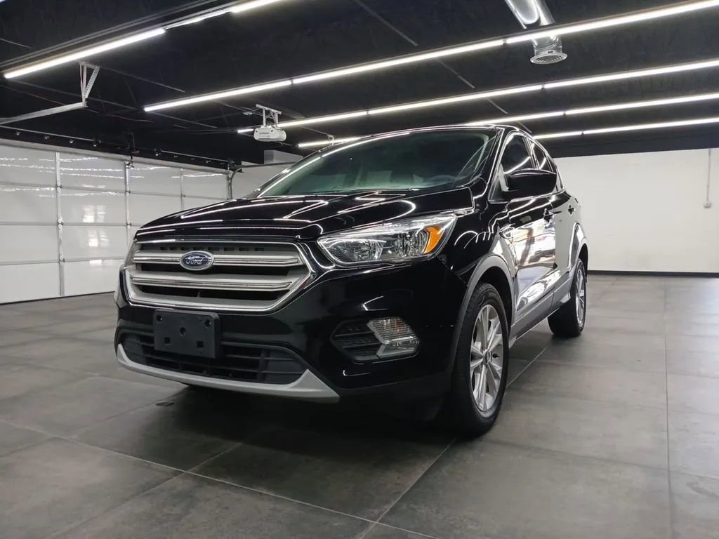 Used 2019 Ford Escape SE FWD image 41