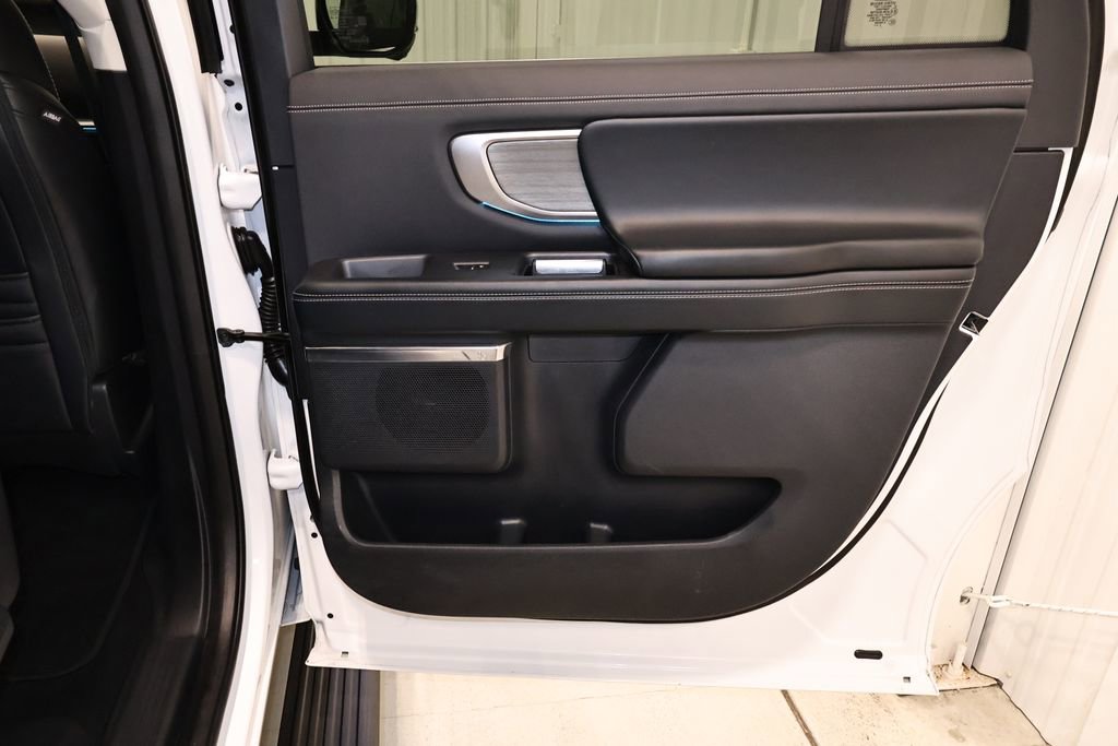 Certified 2025 Ford Expedition Max Platinum image 20