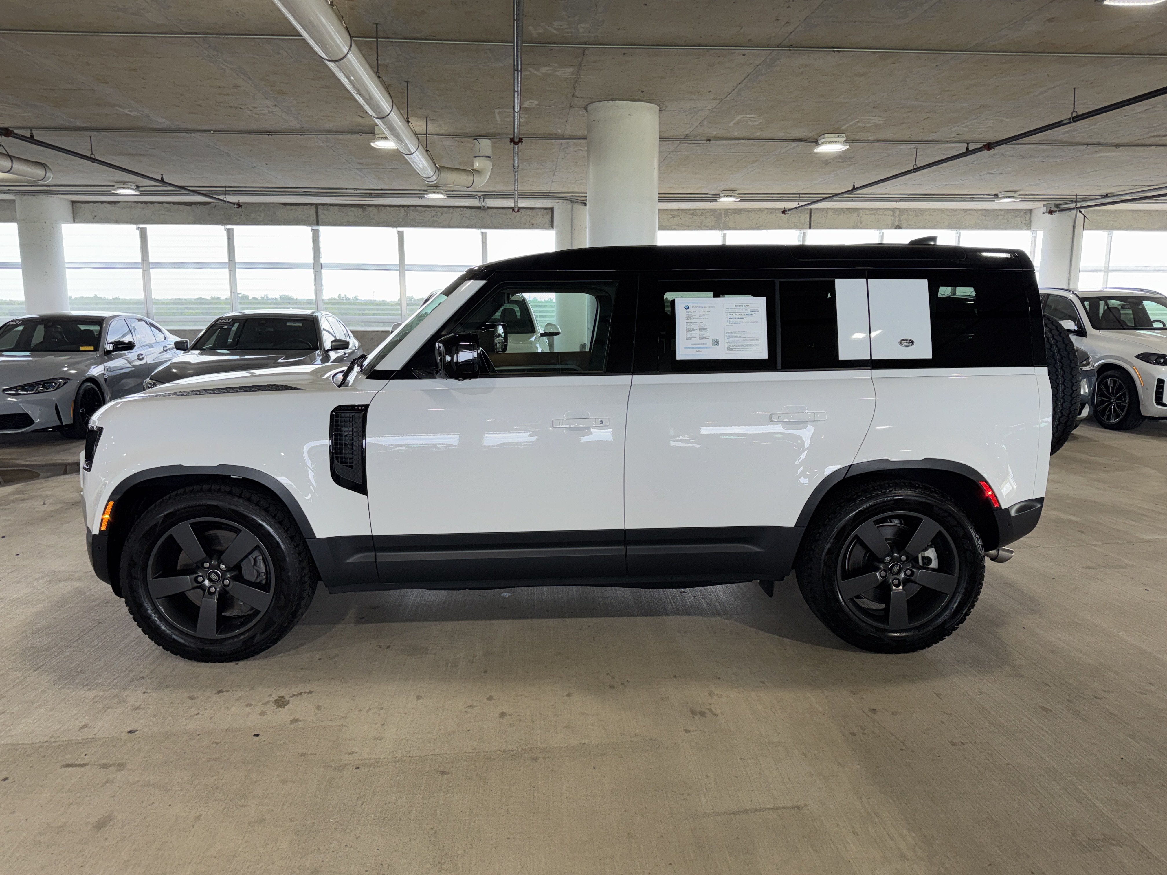 Used 2024 Land Rover Defender 110 SE AWD/4WD image 5