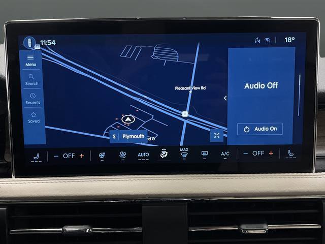 Used 2025 Lincoln Corsair Reserve w/ Towing Package image 9