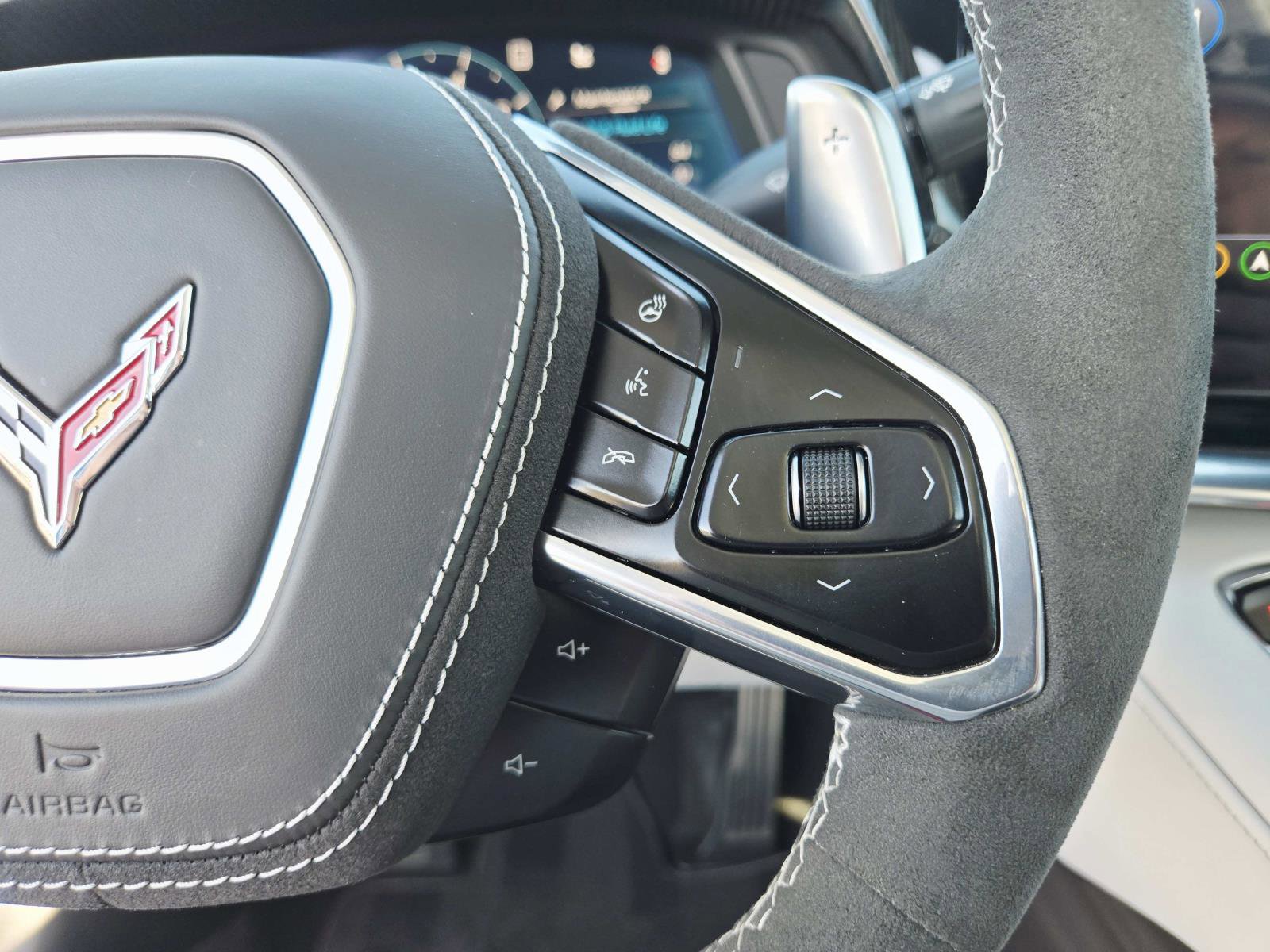 Used 2022 Chevrolet Corvette Stingray Premium Conv w/ Z51 Performance Package image 23