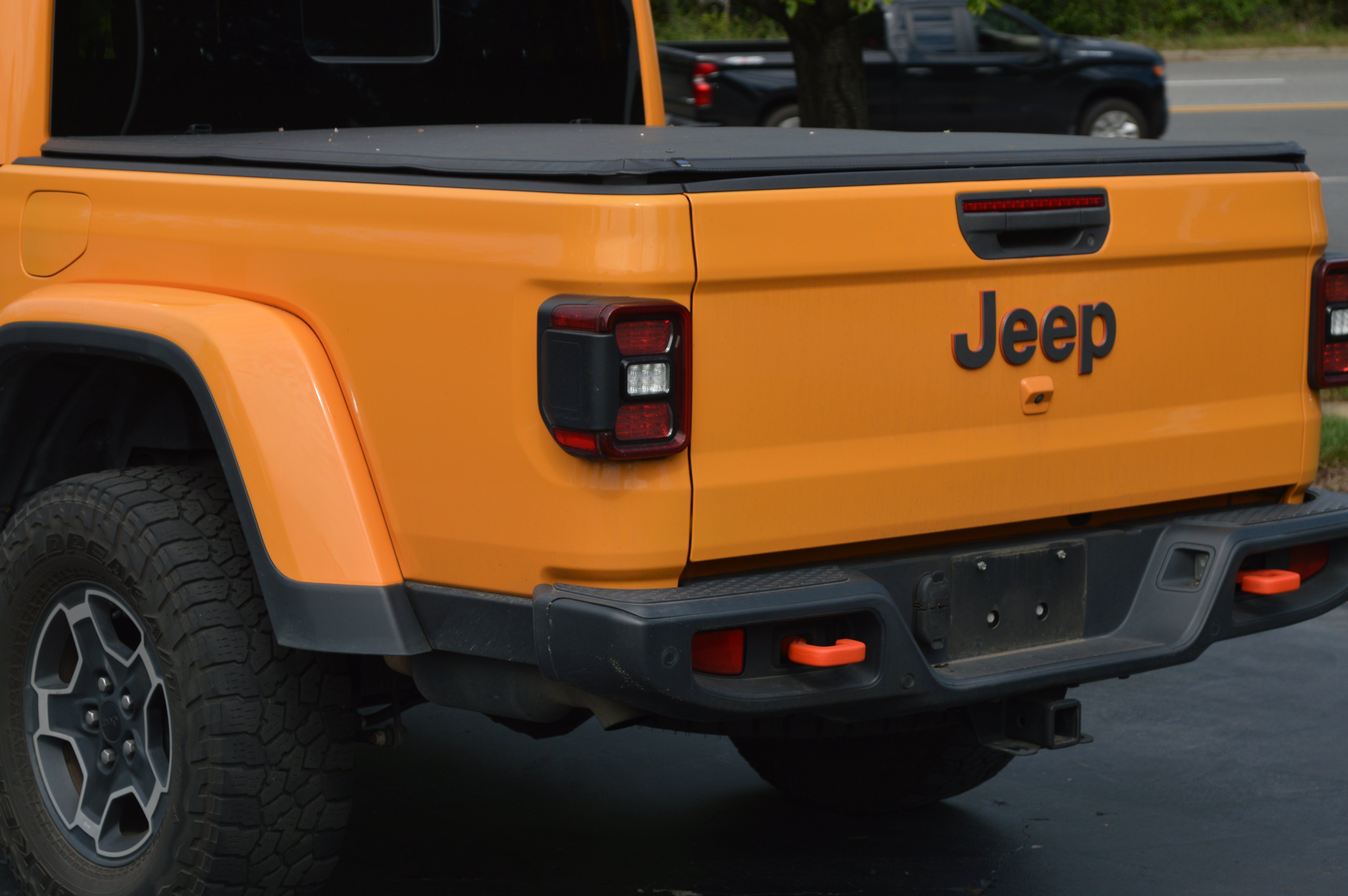 Used 2021 Jeep Gladiator Mojave AWD/4WD image 3