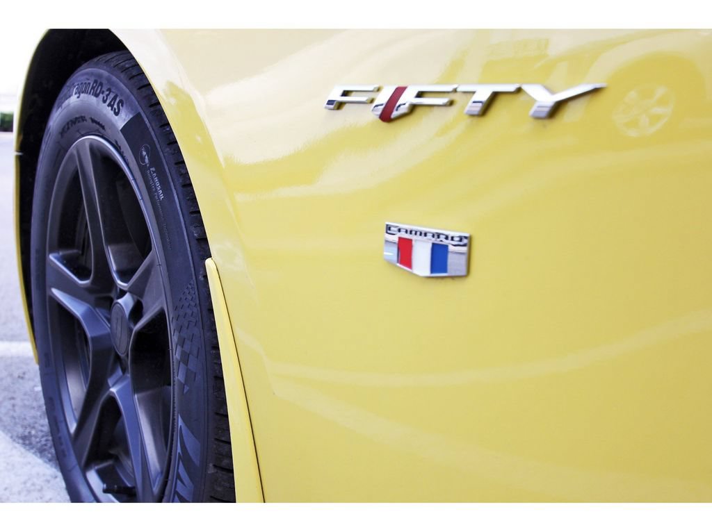 Used 2017 Chevrolet Camaro LT RWD image 33