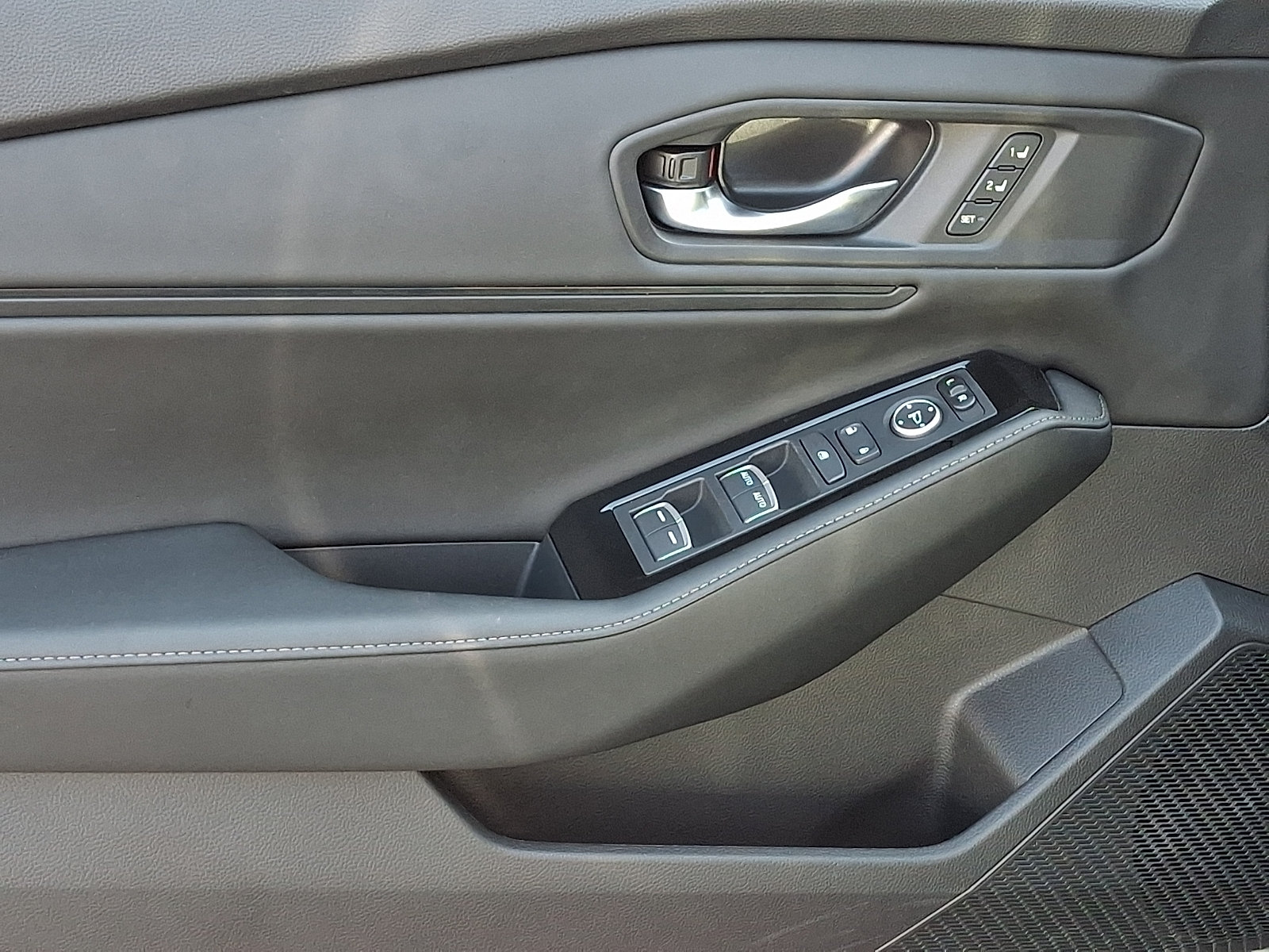 Used 2024 Honda Accord Touring image 13