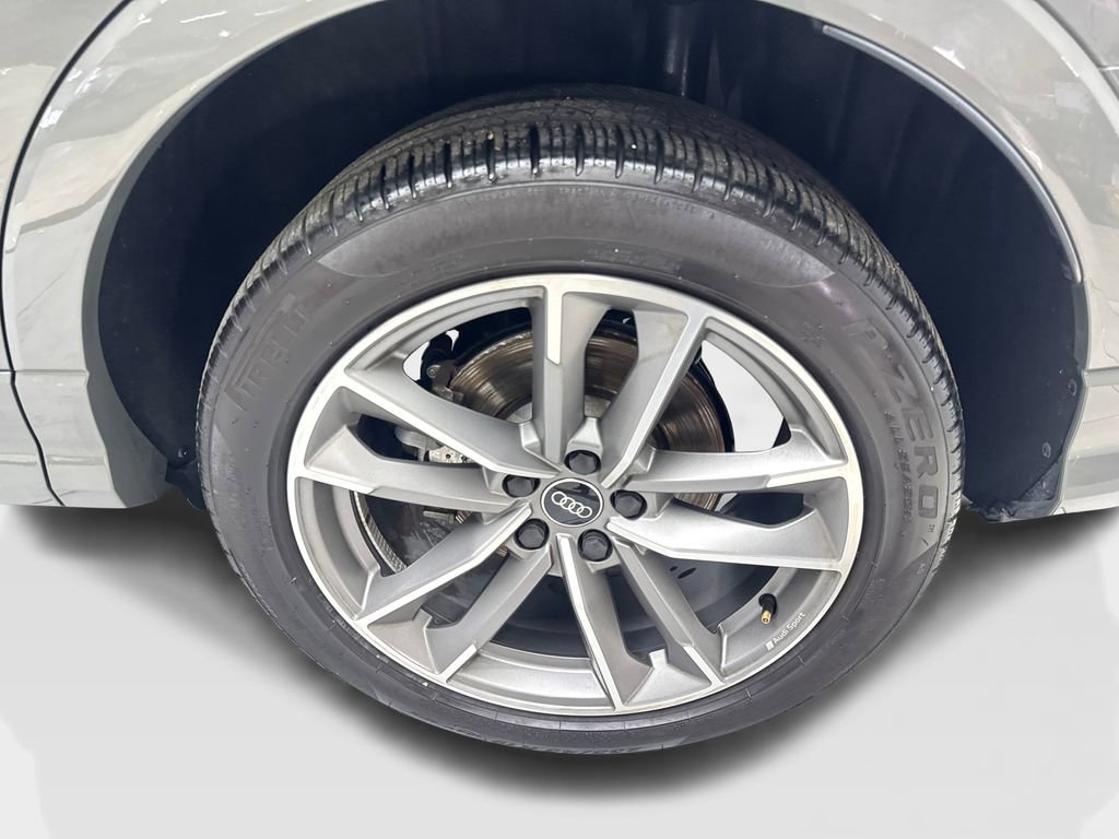 Used 2024 Audi Q3 2.0T Premium Plus w/ Premium Plus Package image 89