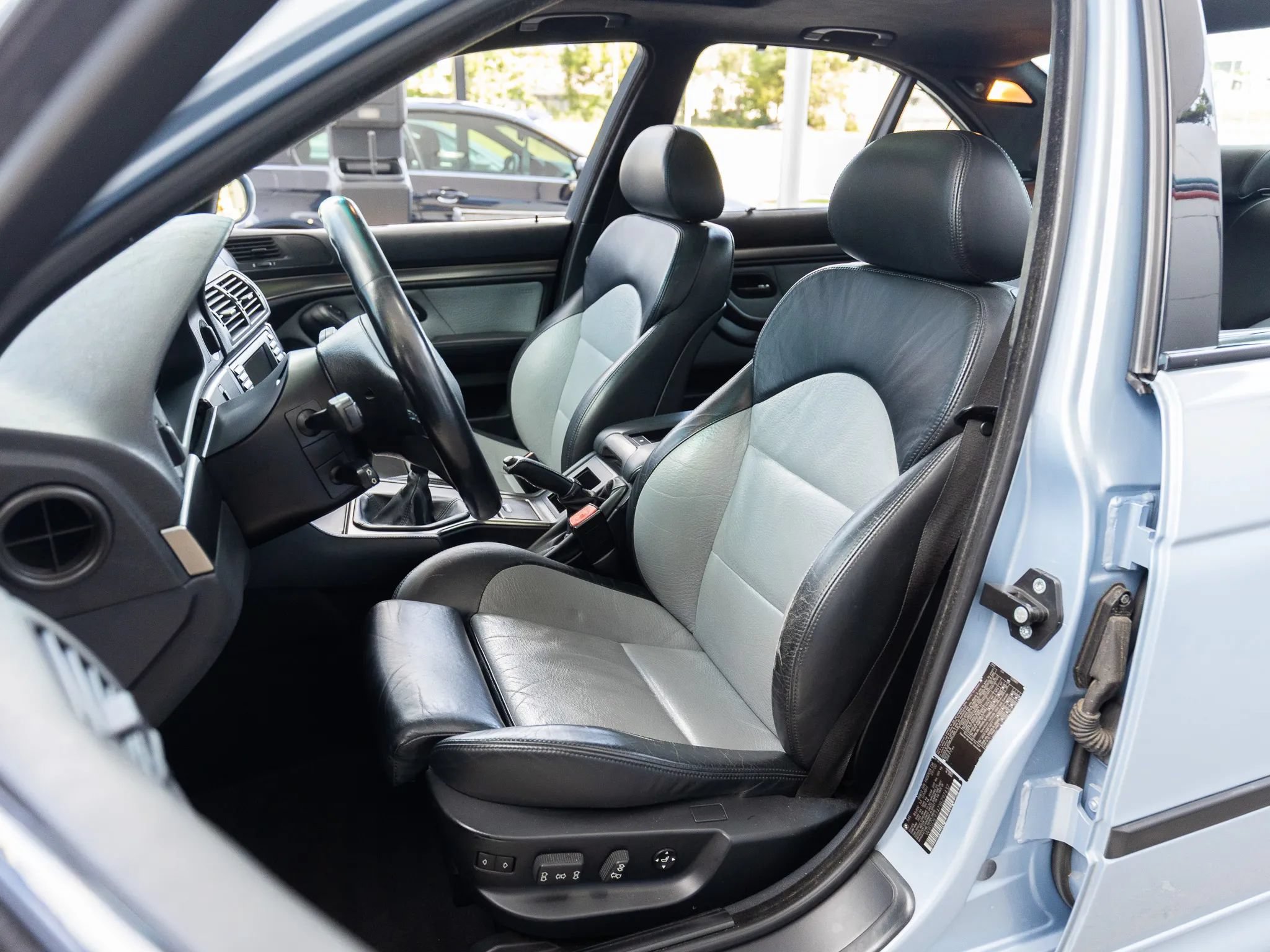Used 2001 BMW M5 RWD image 16