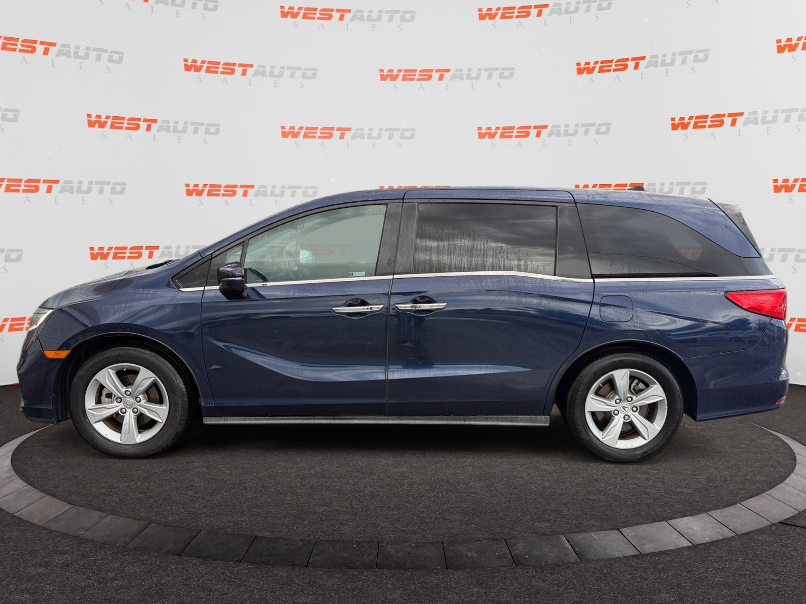Used 2019 Honda Odyssey EX image 2