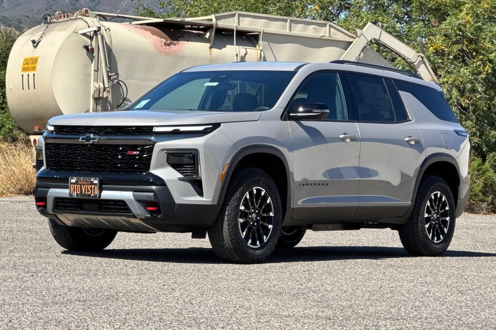 New 2026 Chevrolet Traverse Z71 w/ Driver Confidence Package AWD/4WD image 8