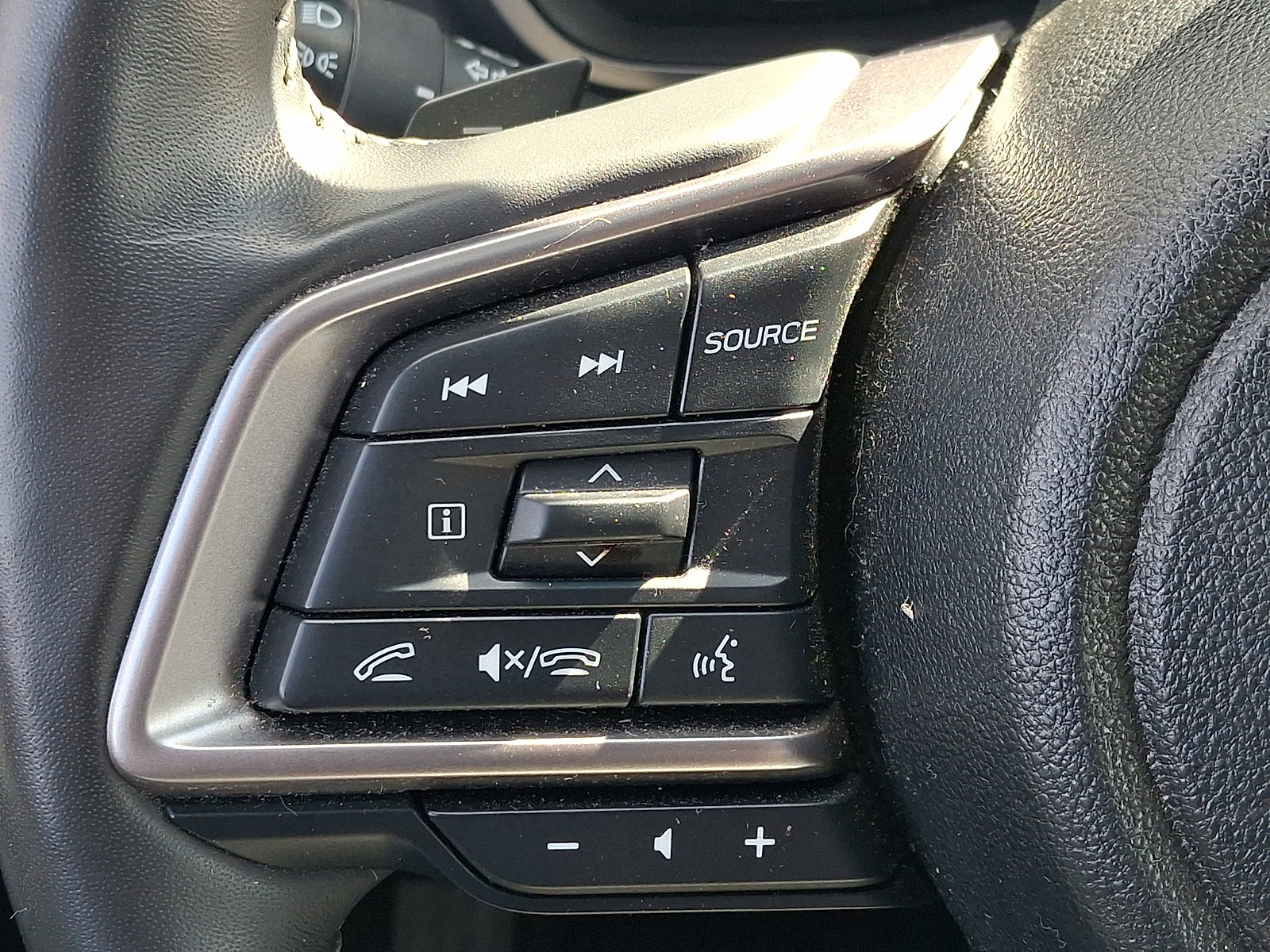 Used 2024 Subaru Ascent Touring AWD/4WD image 24