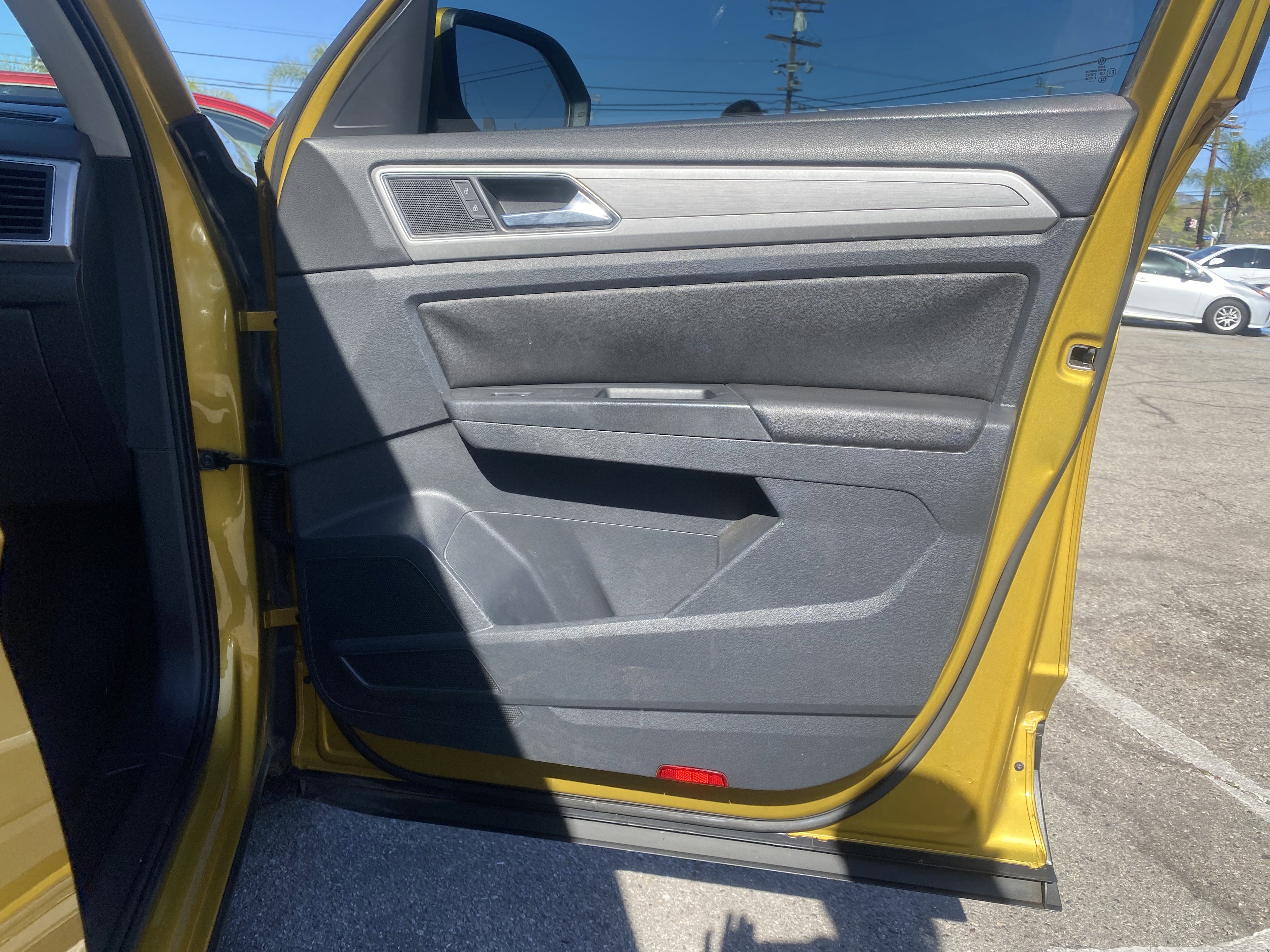 Used 2018 Volkswagen Atlas SE FWD image 28