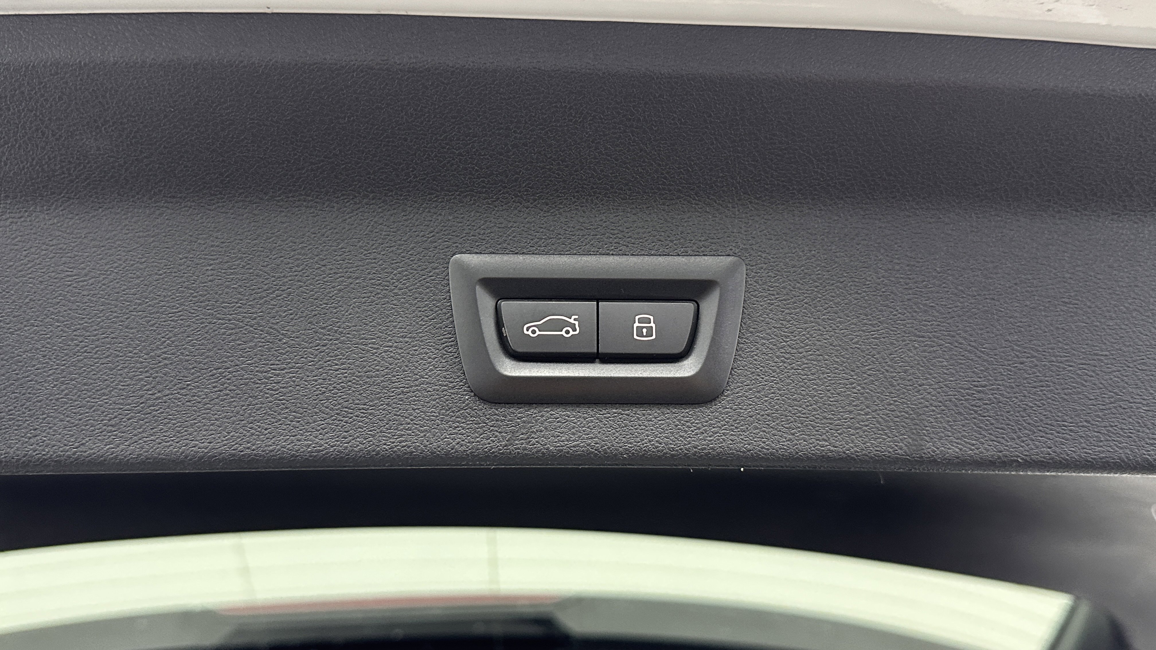 Used 2024 BMW X3 sDrive30i w/ Convenience Package image 35