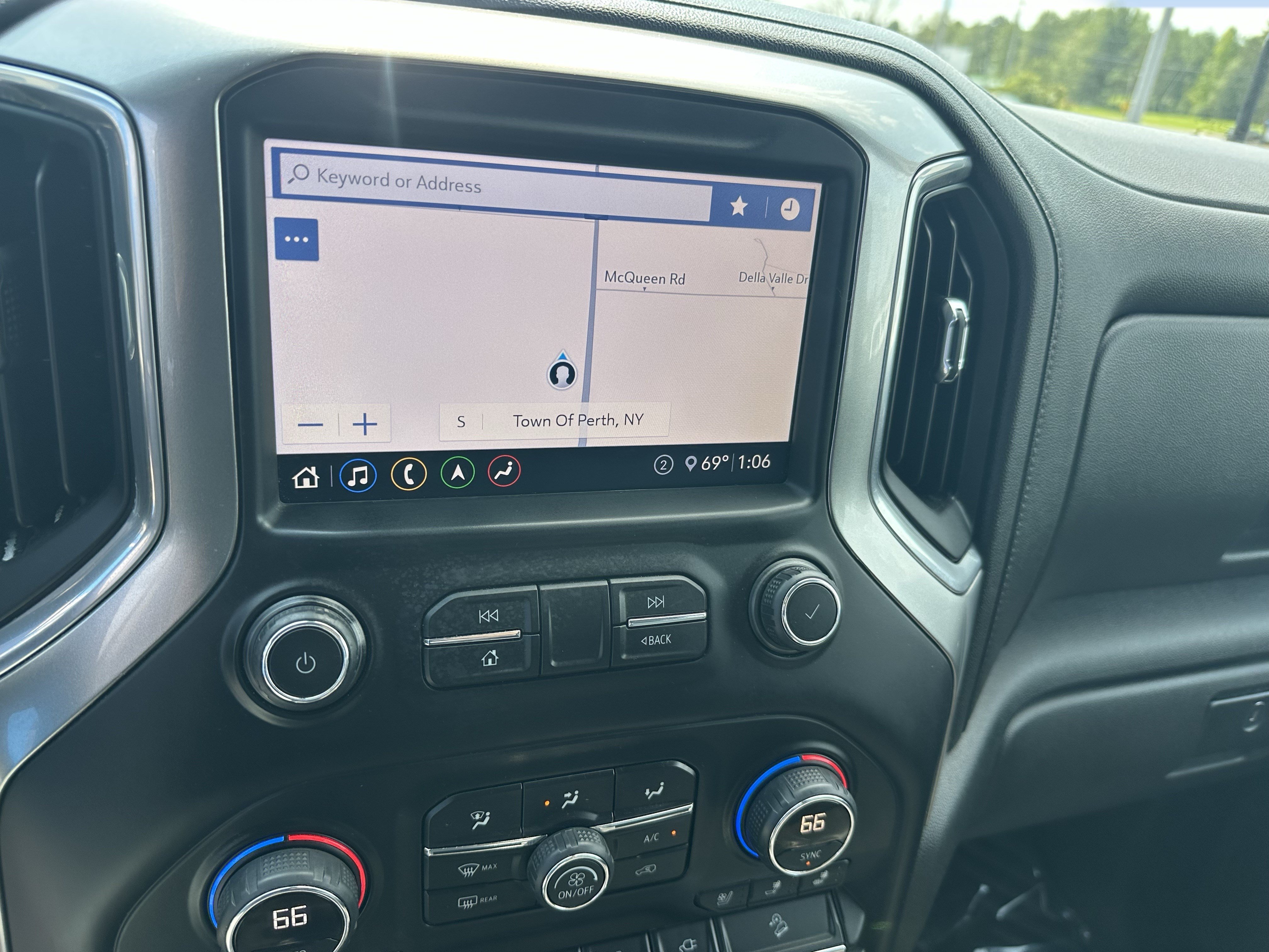 Certified 2020 Chevrolet Silverado 2500 LTZ w/ LTZ Plus Package AWD/4WD image 14
