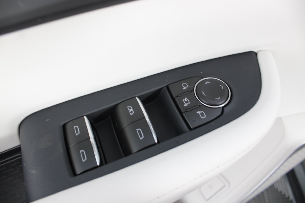 New 2027 Buick Enclave Avenir FWD image 18