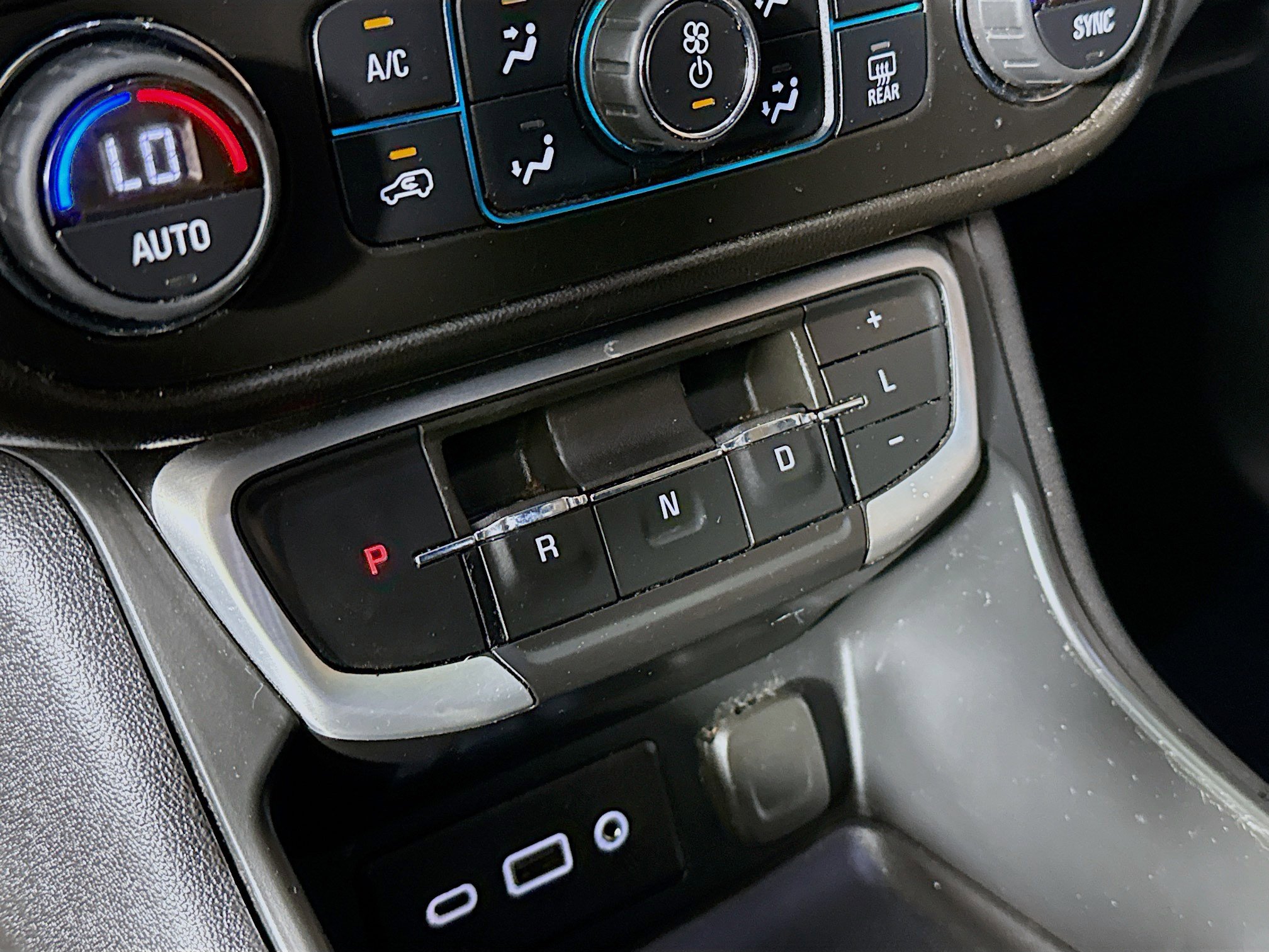 Used 2022 GMC Terrain SLE w/ Driver Convenience Package image 19