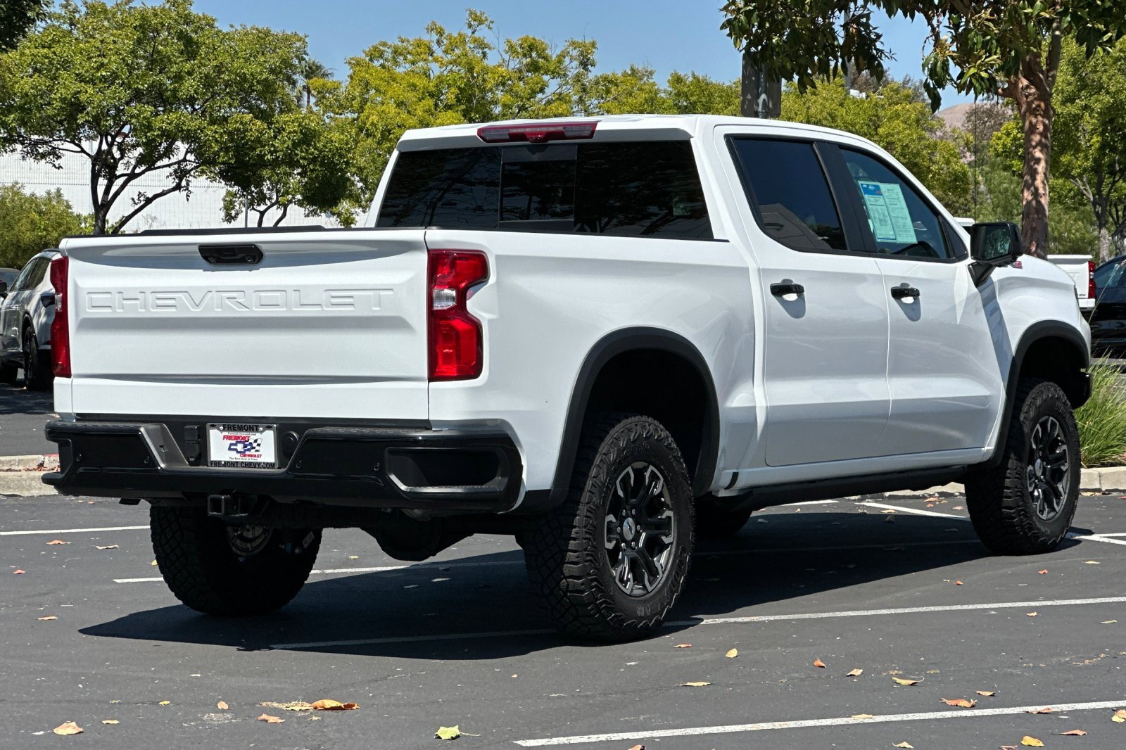 Used 2025 Chevrolet Silverado 1500 ZR2 w/ Technology Package image 4
