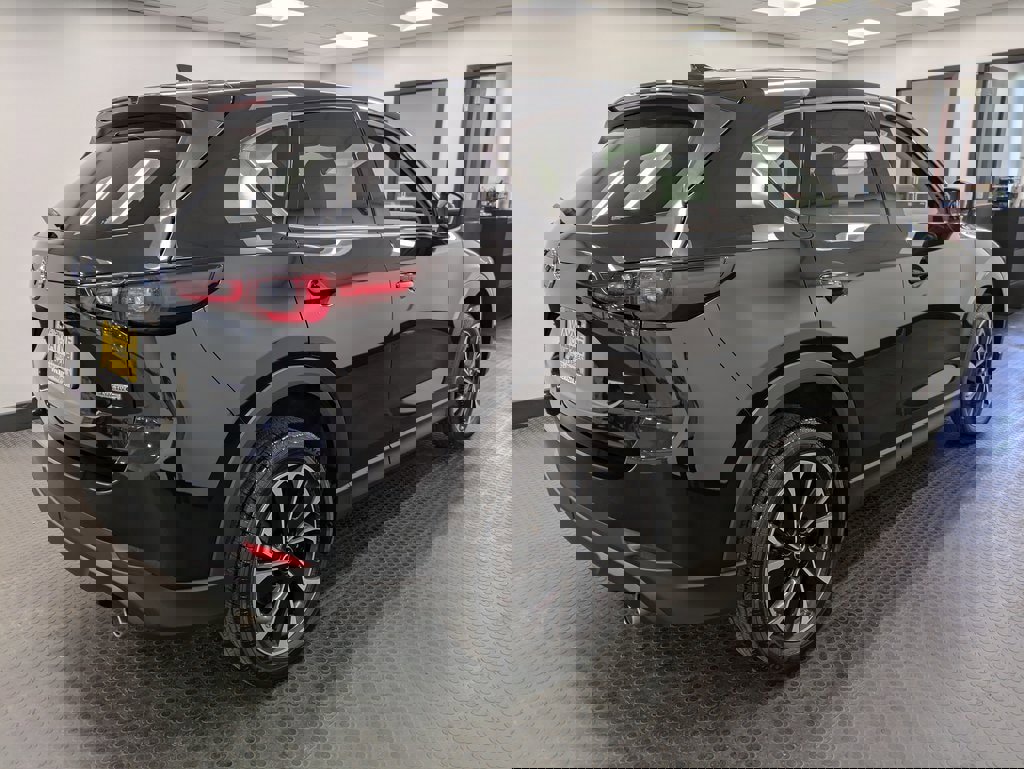 Used 2022 MAZDA CX-5 AWD 2.5 S w/ Premium Plus Pkg image 4