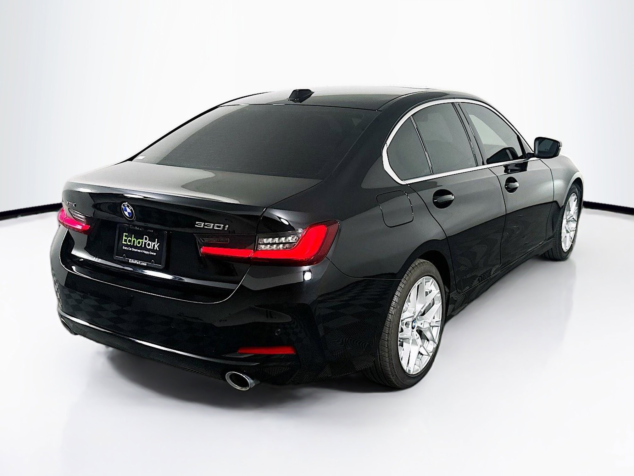 Used 2025 BMW 330i xDrive Sedan image 9
