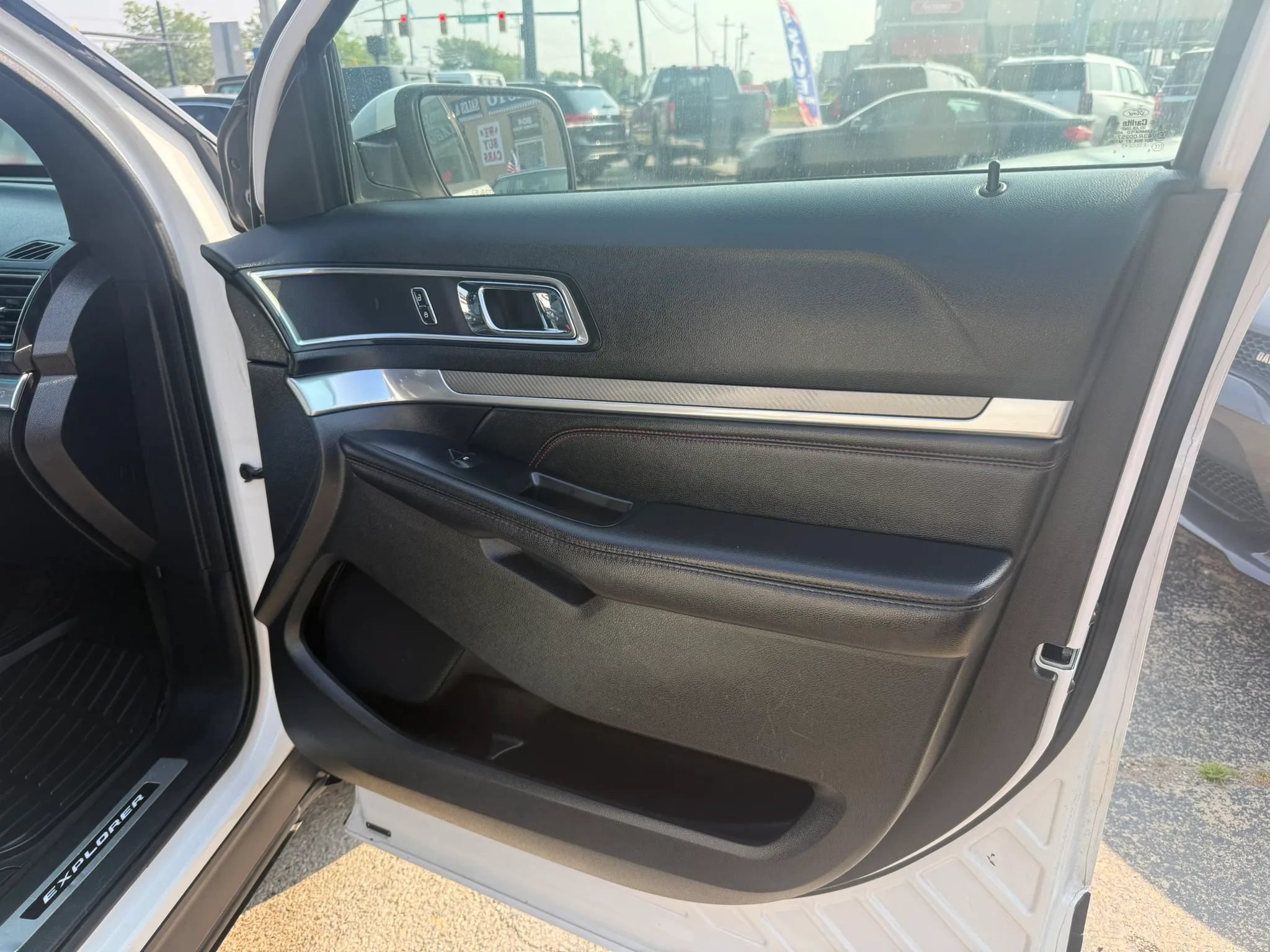 Used 2016 Ford Explorer Sport w/ Equipment Group 401A AWD/4WD image 21
