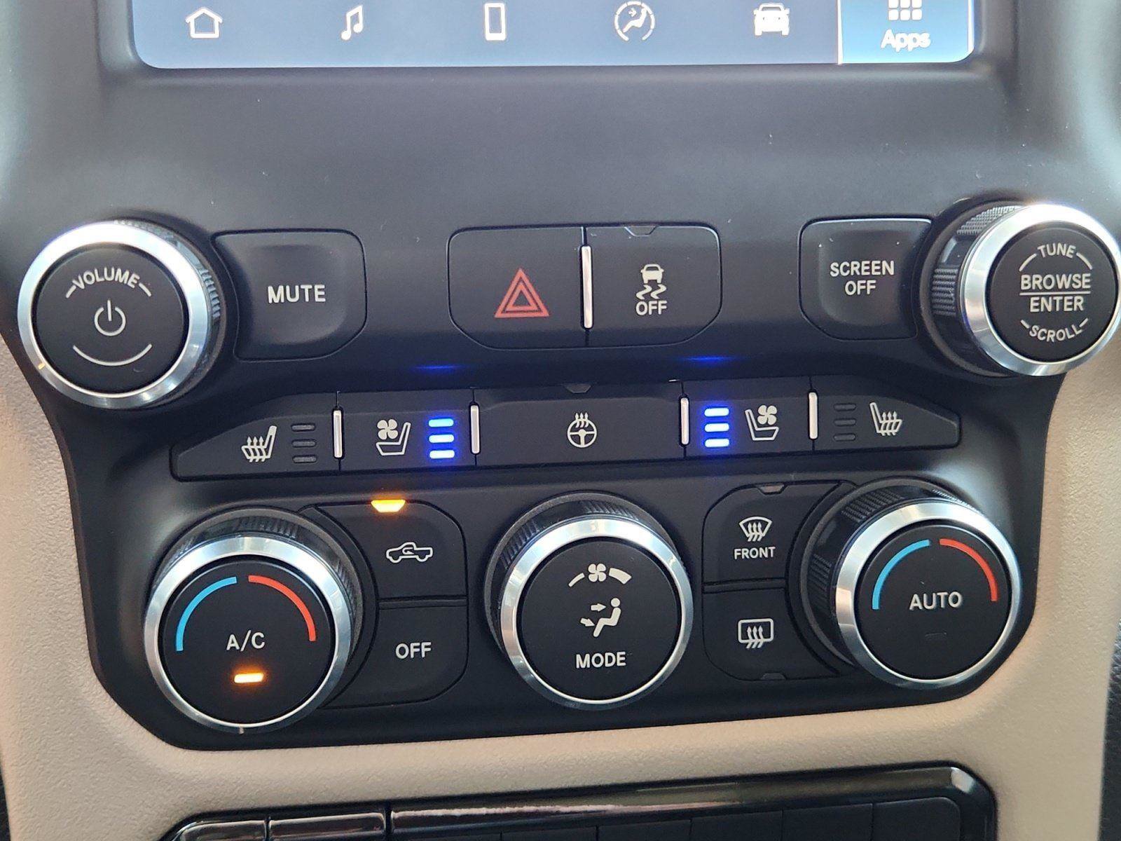 Used 2022 RAM 4500 Laramie AWD/4WD image 28