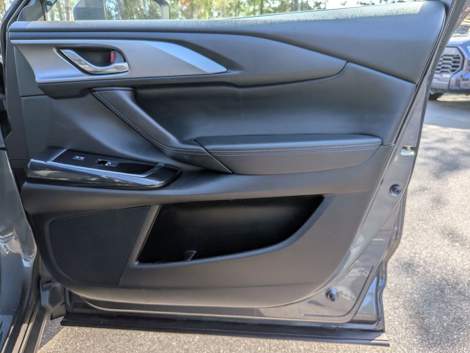 Used 2018 MAZDA CX-9 Touring image 34