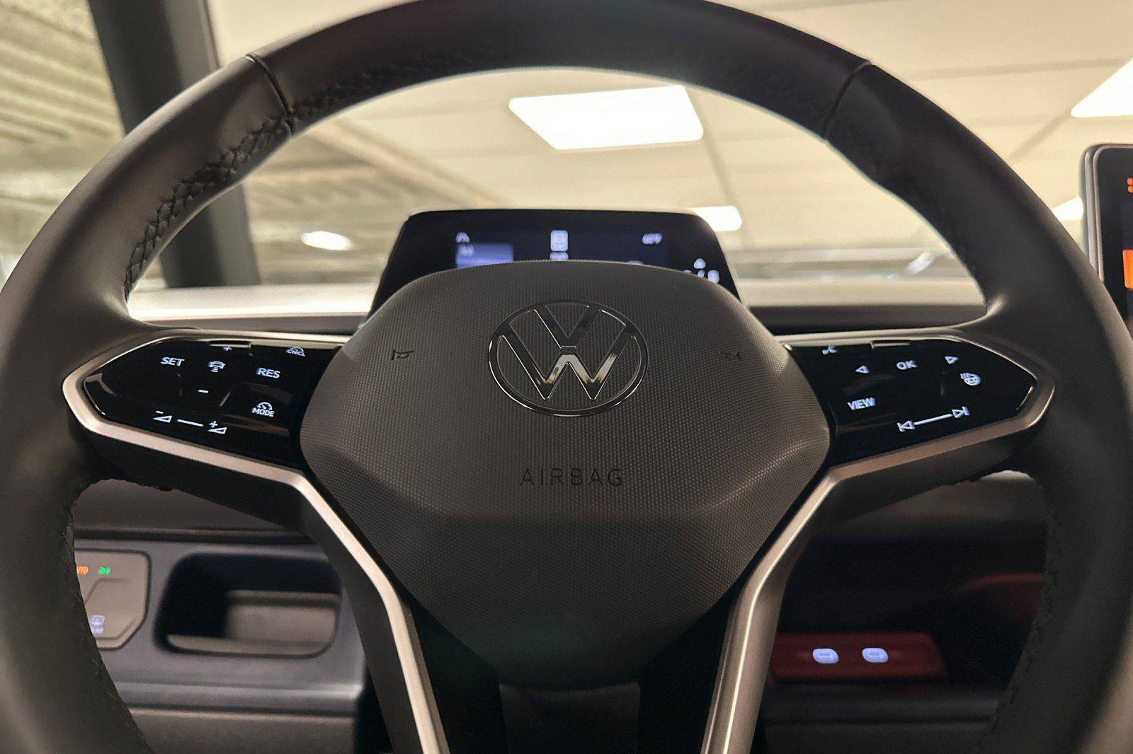 New 2025 Volkswagen ID. Buzz Pro S image 24