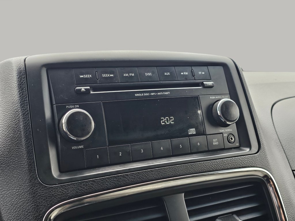 Used 2014 RAM C/V Tradesman FWD image 9