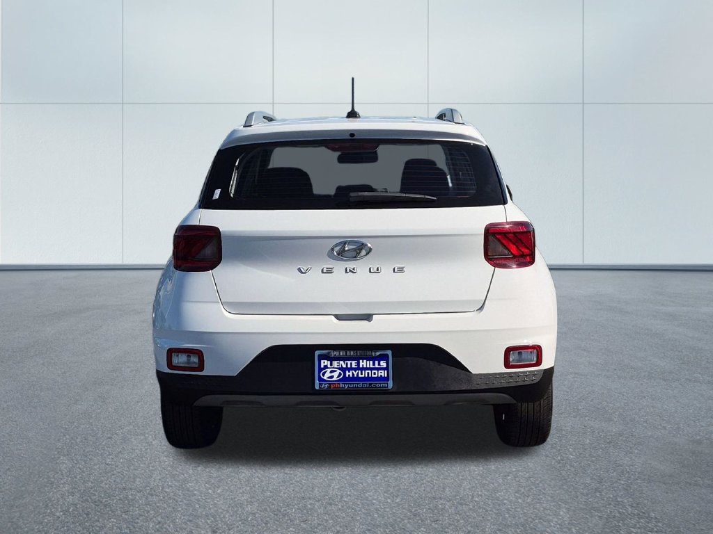 Used 2025 Hyundai Venue SEL FWD image 5