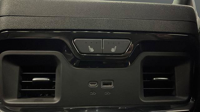 Used 2024 GMC Sierra 1500 AT4 w/ AT4 Premium Package AWD/4WD image 37