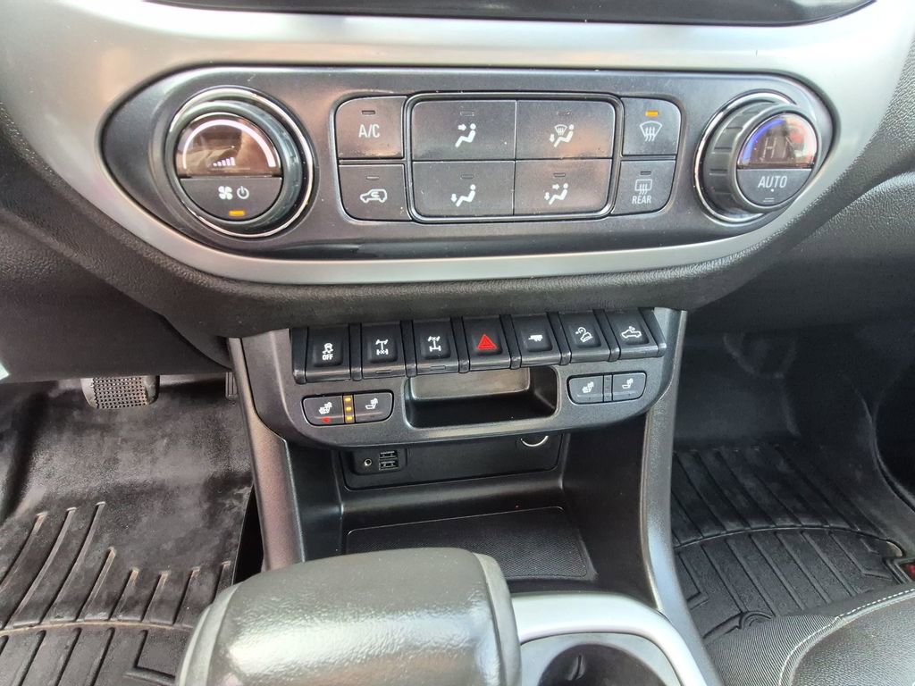 Used 2019 Chevrolet Colorado ZR2 image 25