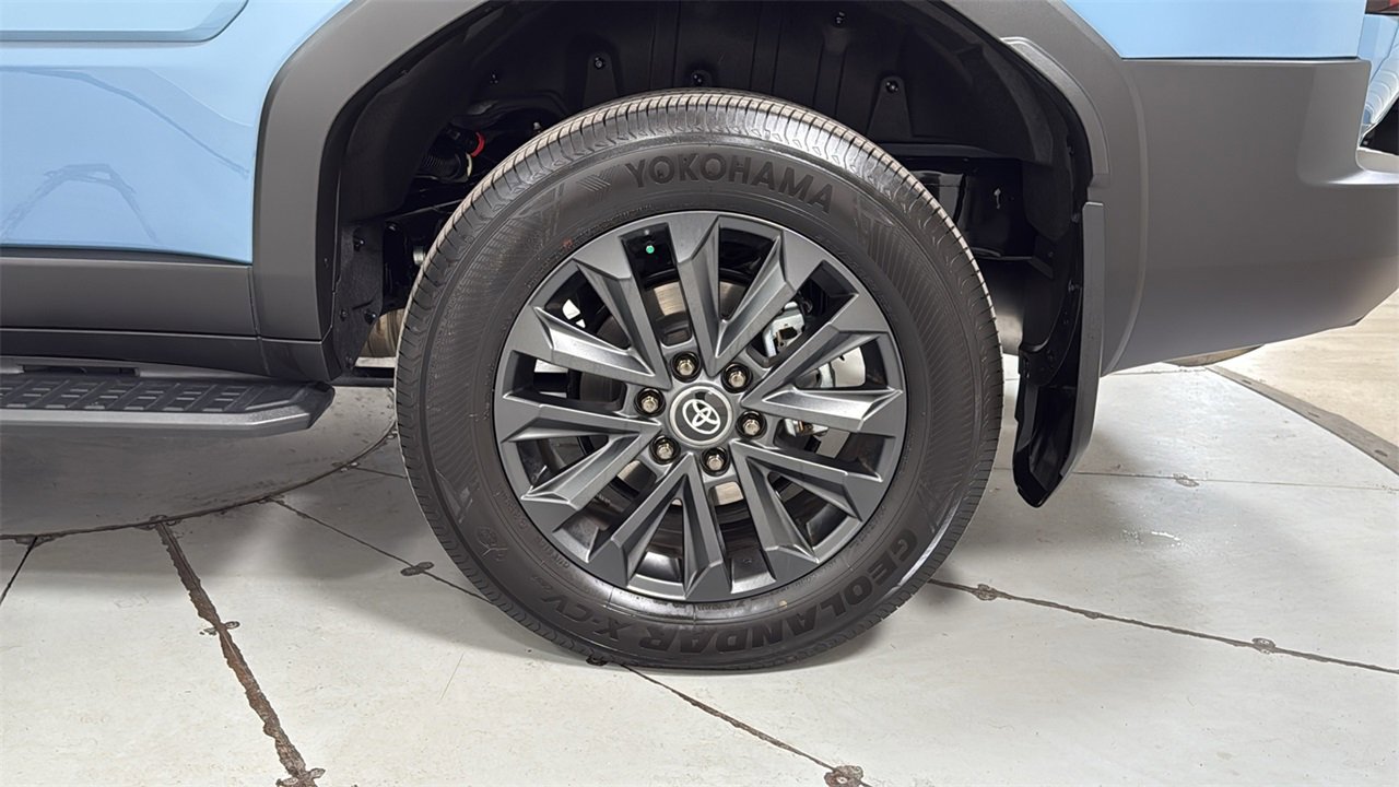 Used 2025 Toyota Land Cruiser image 23