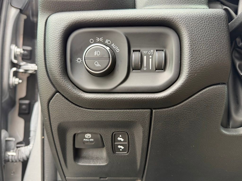 Certified 2025 RAM 1500 Laramie AWD/4WD image 26
