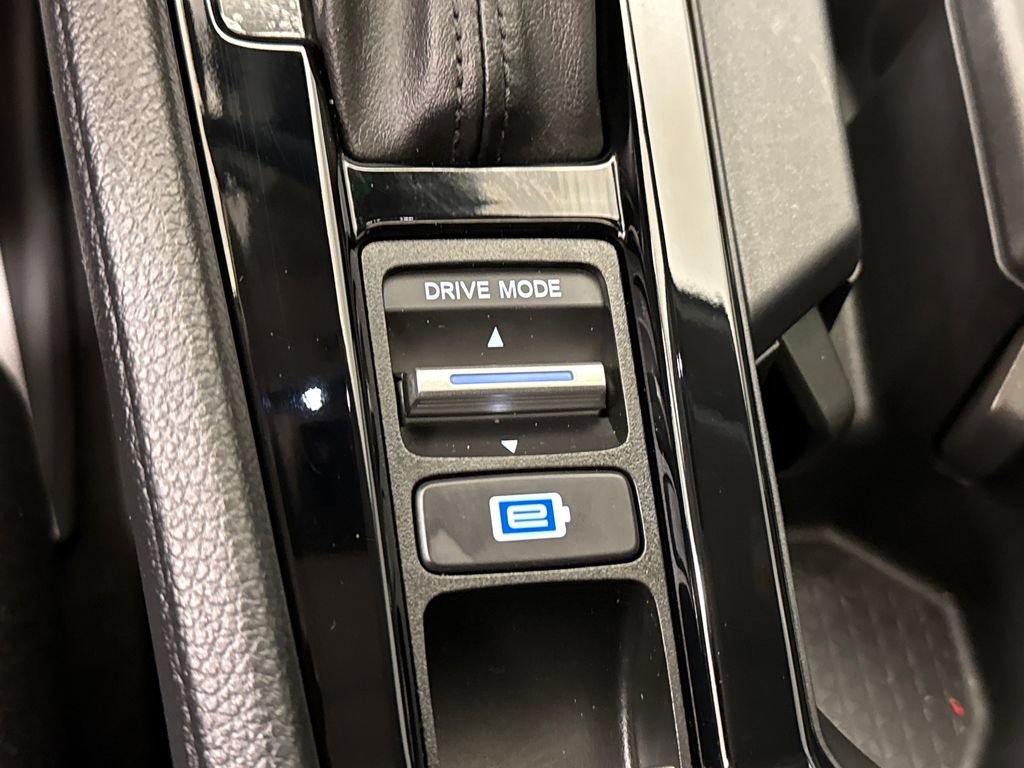 Used 2025 Honda Accord EX-L image 31