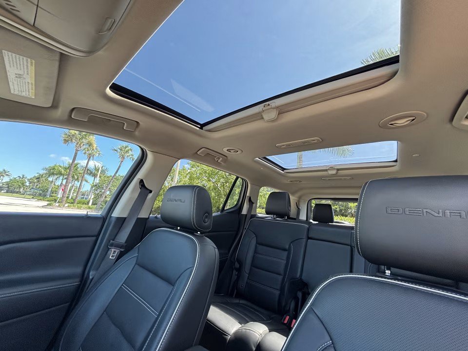 Used 2018 GMC Acadia Denali w/ Technology Package FWD image 14