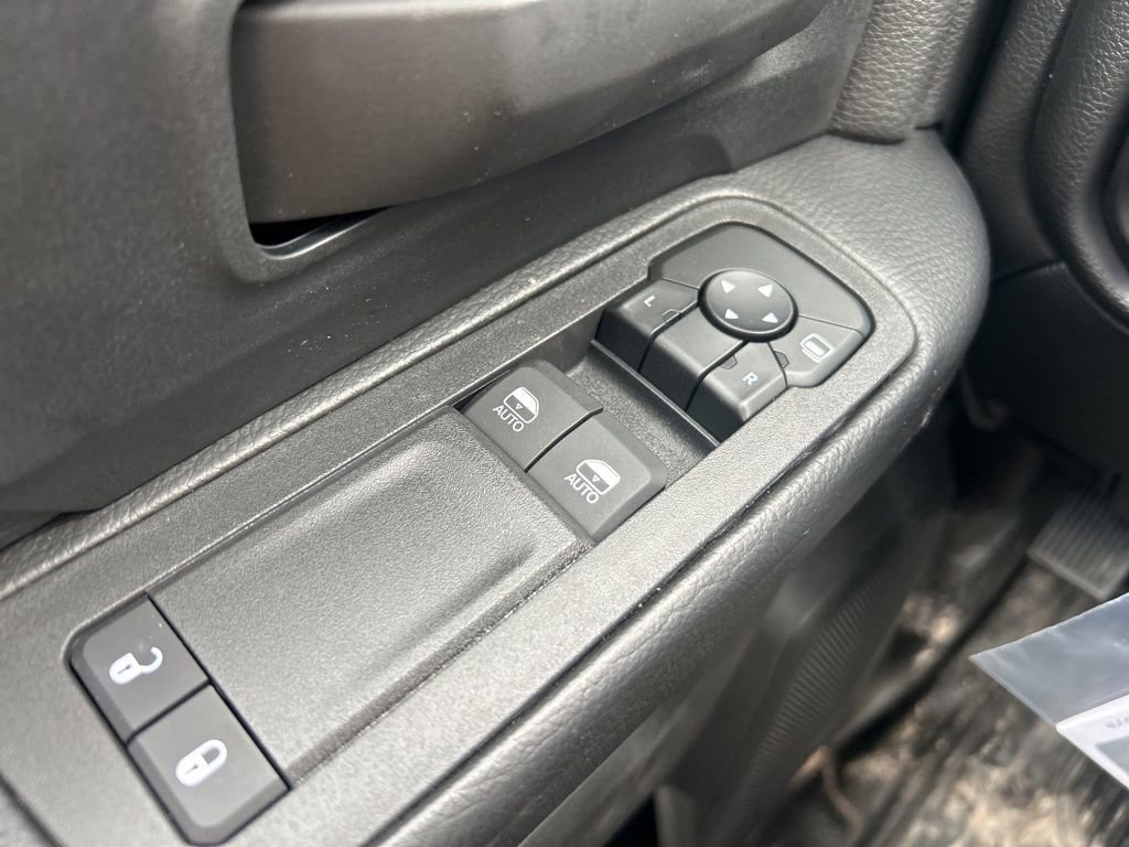 New 2025 RAM 5500 Tradesman AWD/4WD image 15
