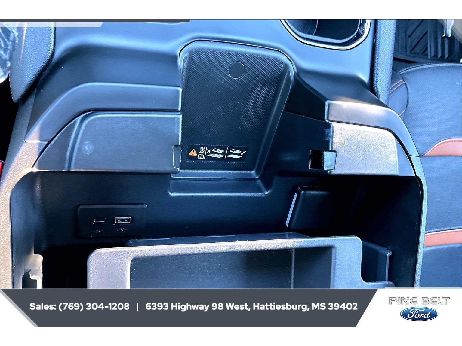 Used 2023 GMC Sierra 1500 AT4 w/ AT4 Premium Package AWD/4WD image 24