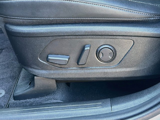 Used 2025 Kia Sorento SX AWD/4WD image 25