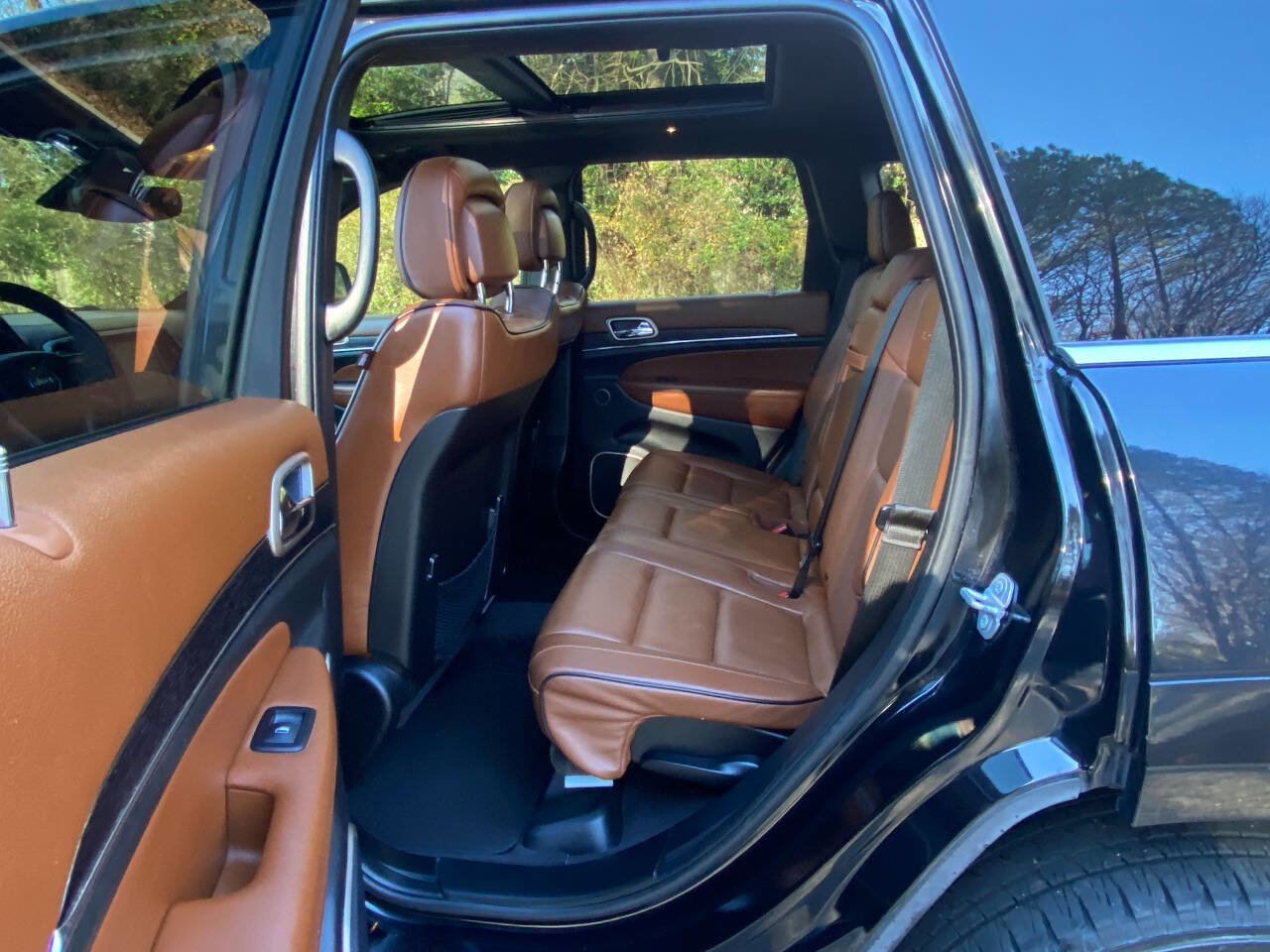 Used 2017 Jeep Grand Cherokee Summit w/ Platinum Series Group image 56