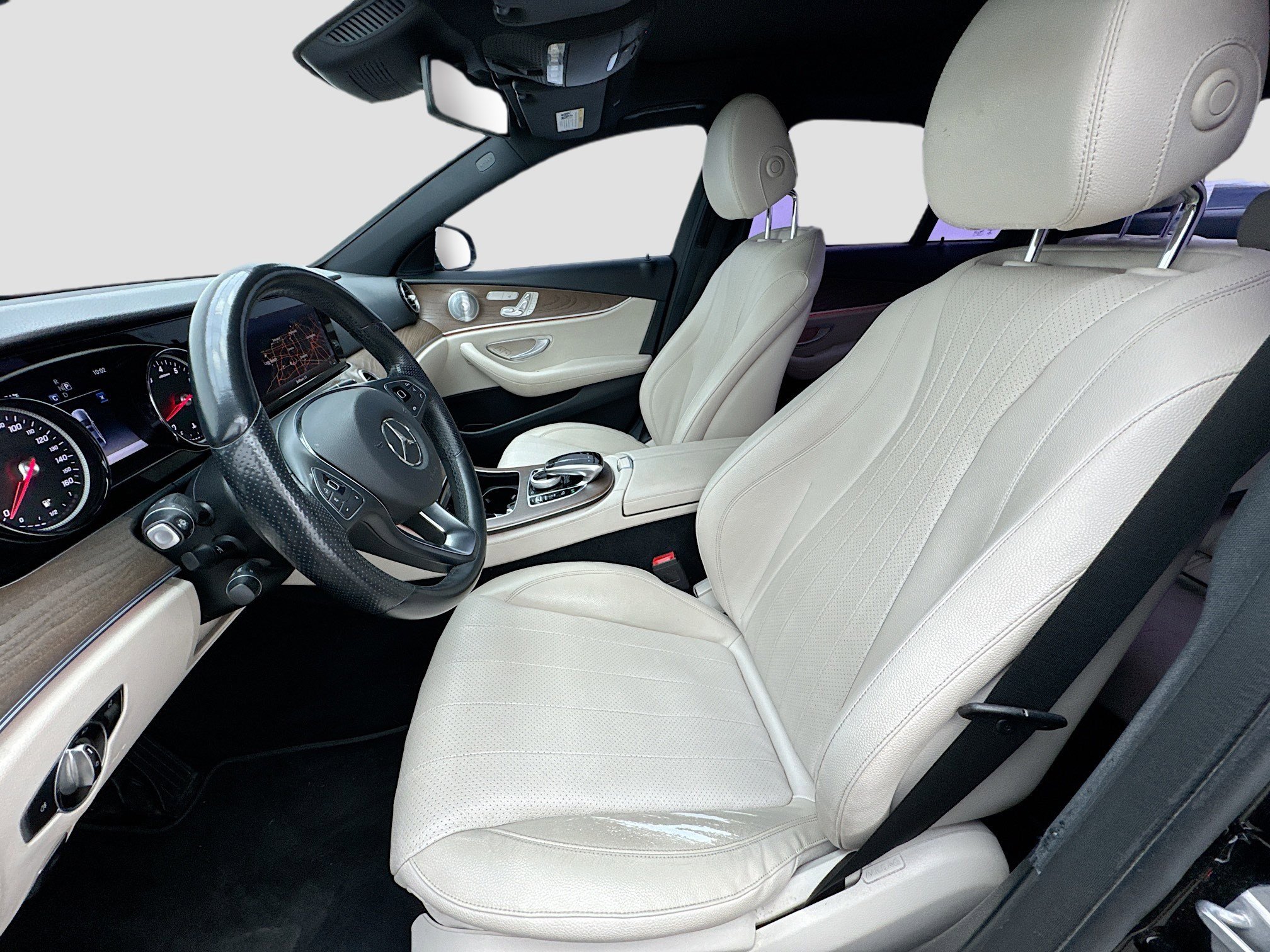Used 2018 Mercedes-Benz E 300 image 13