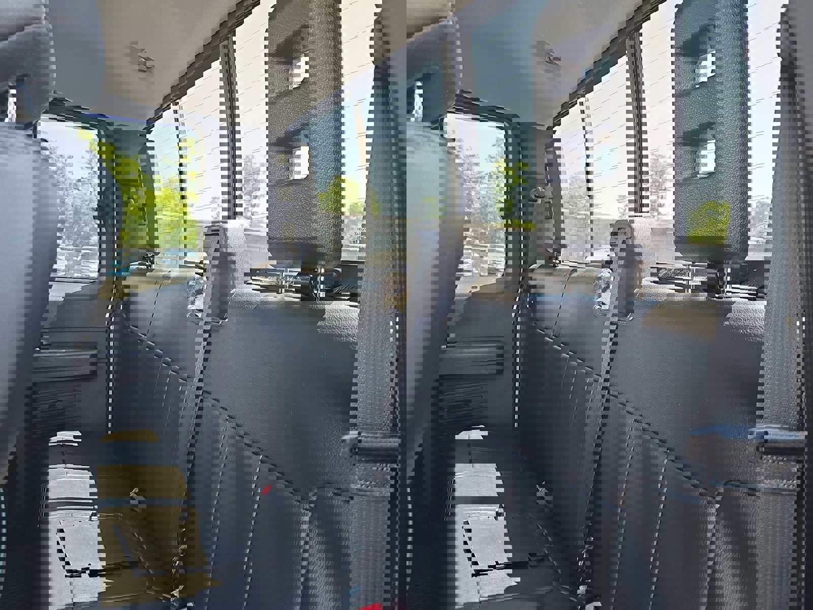 Used 2015 Ford F250 Lariat w/ Chrome Package image 12