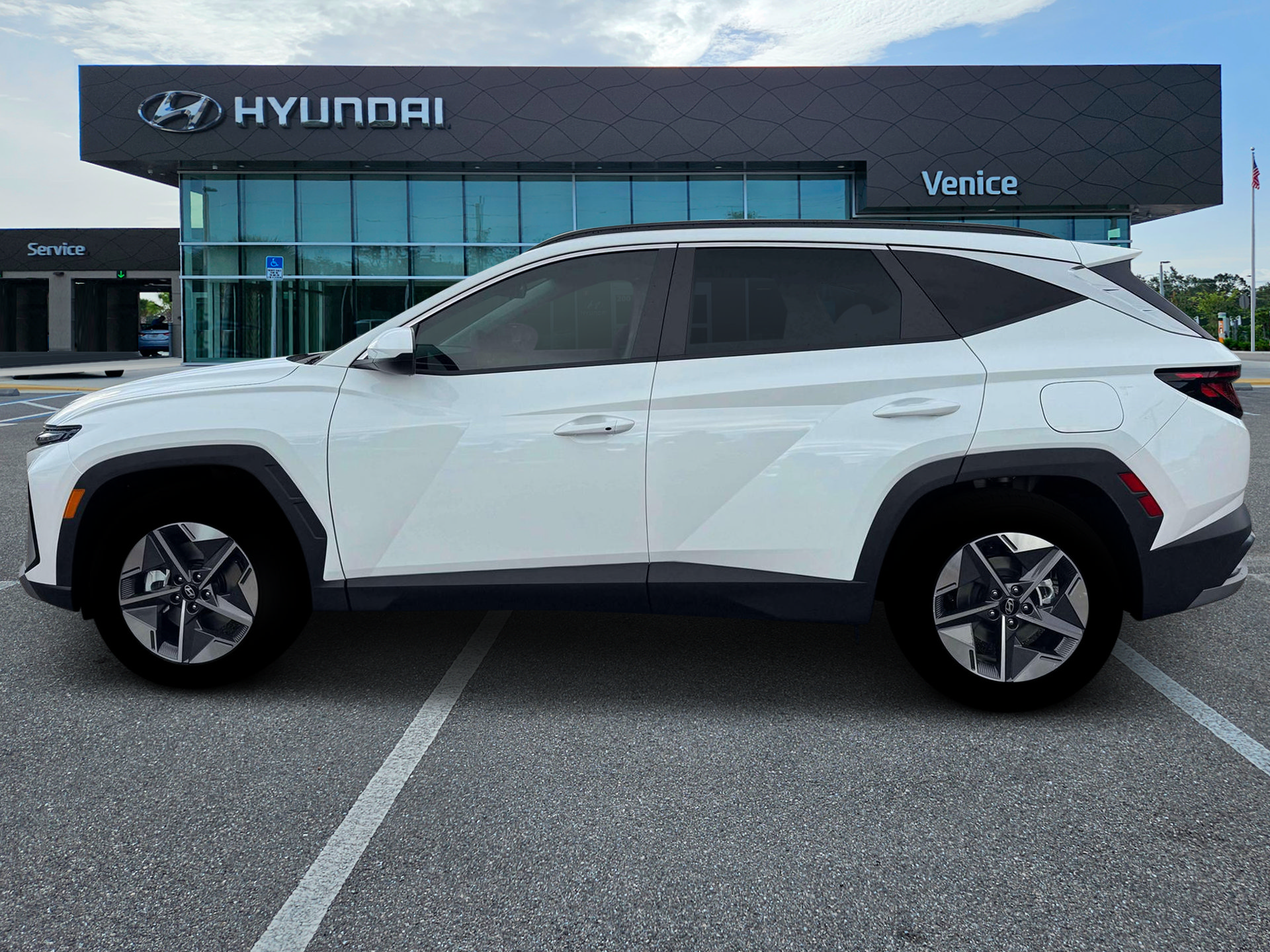 New 2026 Hyundai Tucson SEL FWD image 3