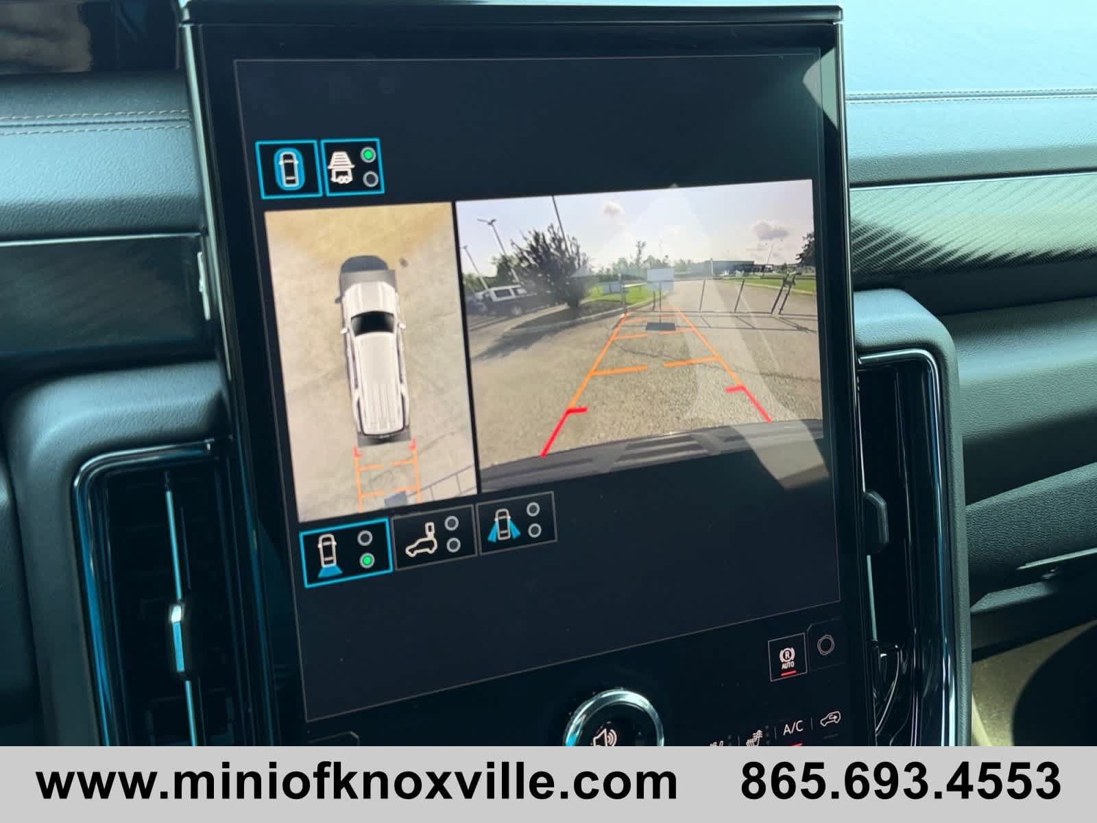 Used 2026 GMC Yukon XL AT4 AWD/4WD image 31