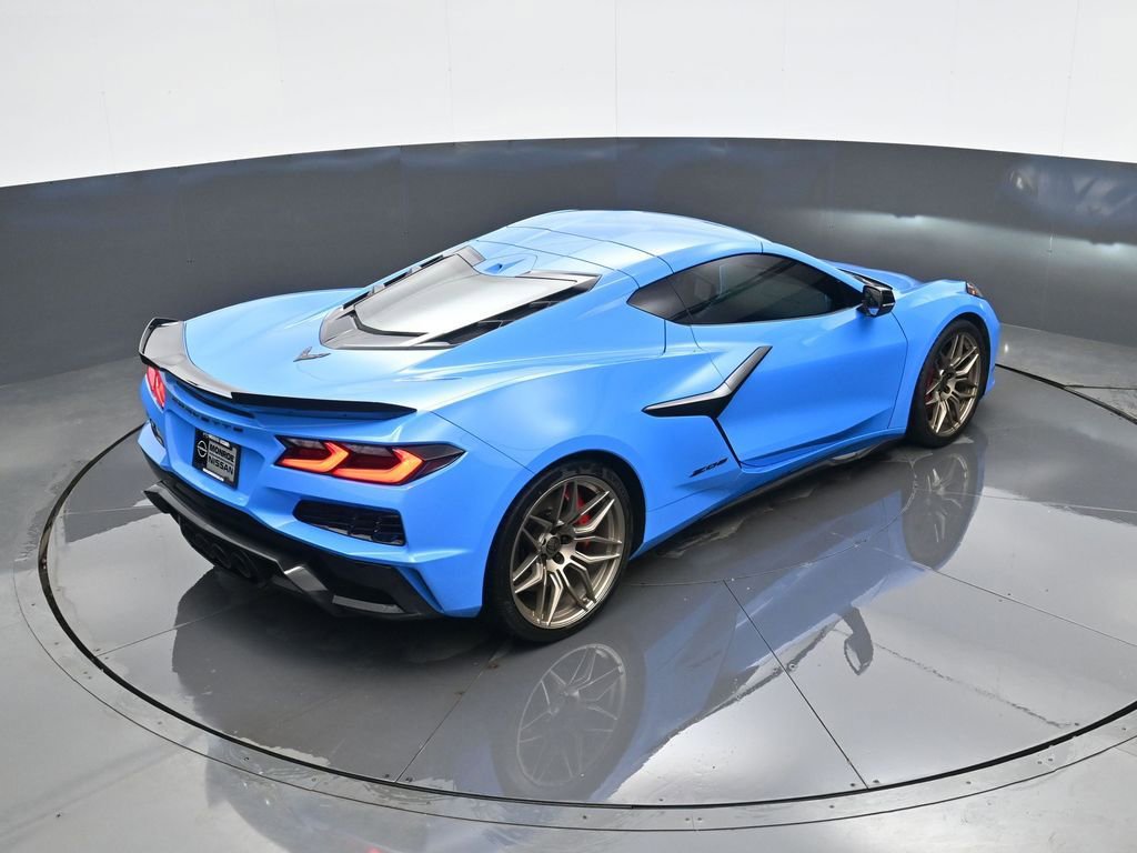 Used 2023 Chevrolet Corvette Z06 w/ Engine Appearance Package image 37