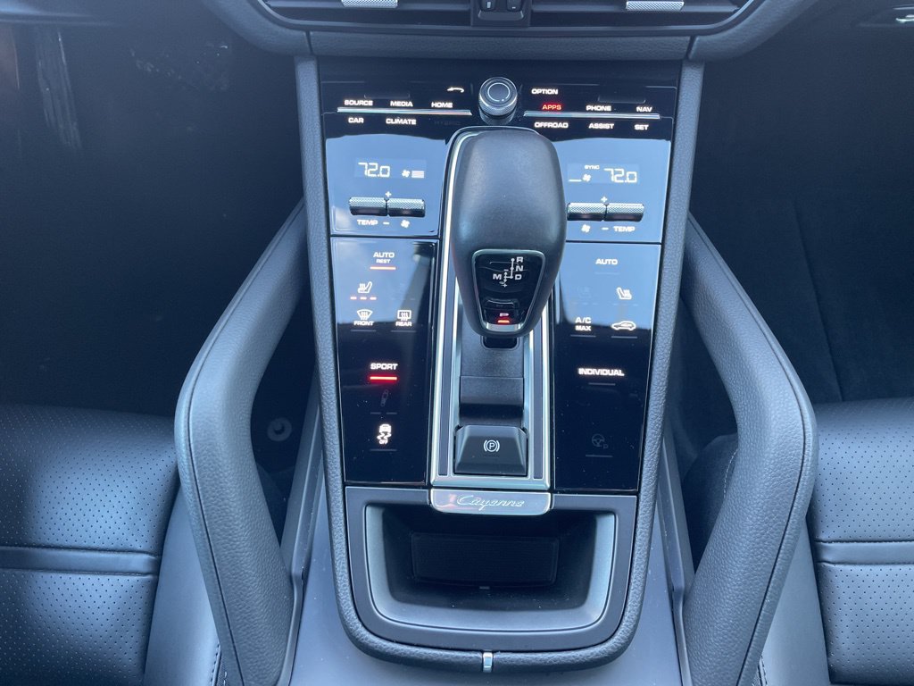 Certified 2023 Porsche Cayenne Platinum Edition AWD/4WD image 36