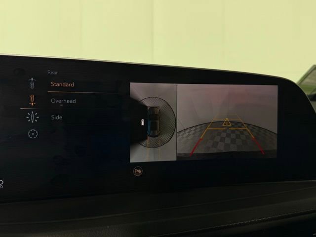 Certified 2025 Cadillac XT4 Premium Luxury image 16