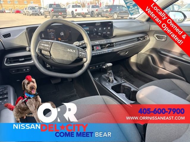 Used 2025 Kia K4 LXS image 11