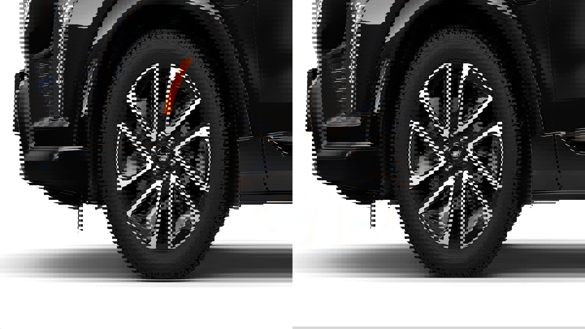 New 2026 Cadillac Optiq Sport 1 w/ LPO, Floor Liner Package AWD/4WD image 32