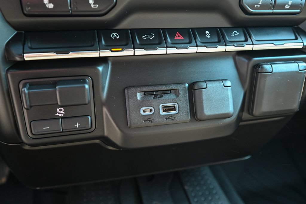 Used 2019 Chevrolet Silverado 1500 LT w/ All-Star Edition AWD/4WD image 35
